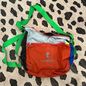 Cotopaxi messenger bag 14x12x4